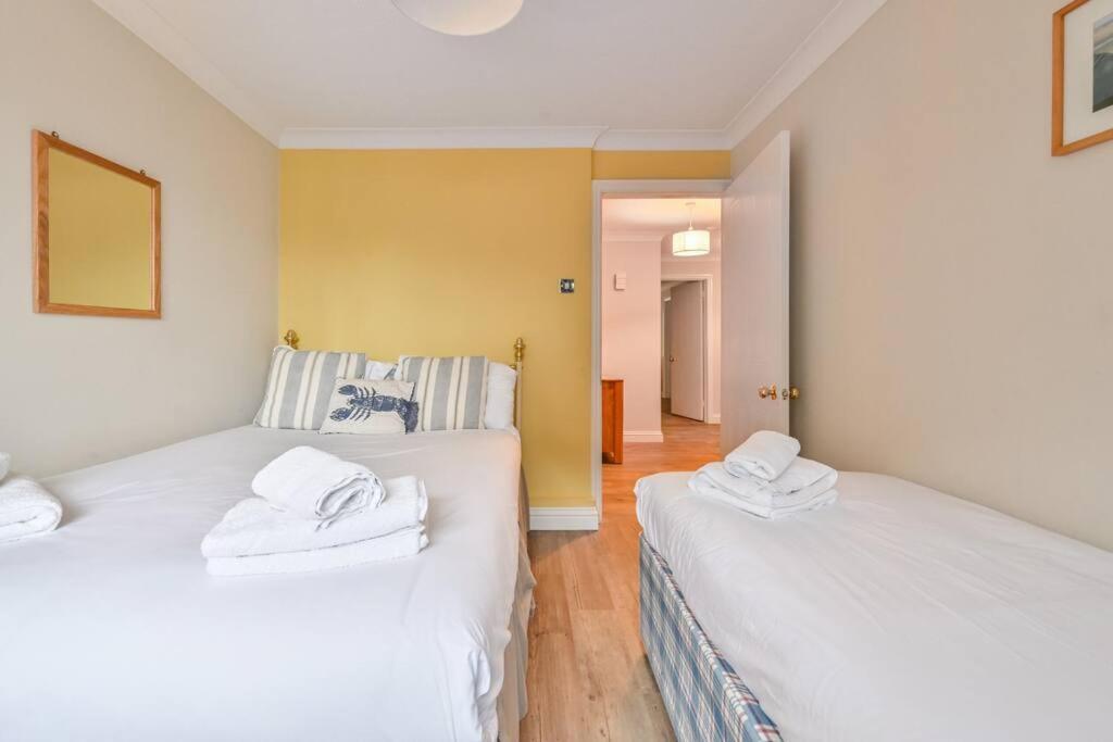 Spacious Sandbanks Apartment Near Beach And Bars With Free Parking Poole Εξωτερικό φωτογραφία