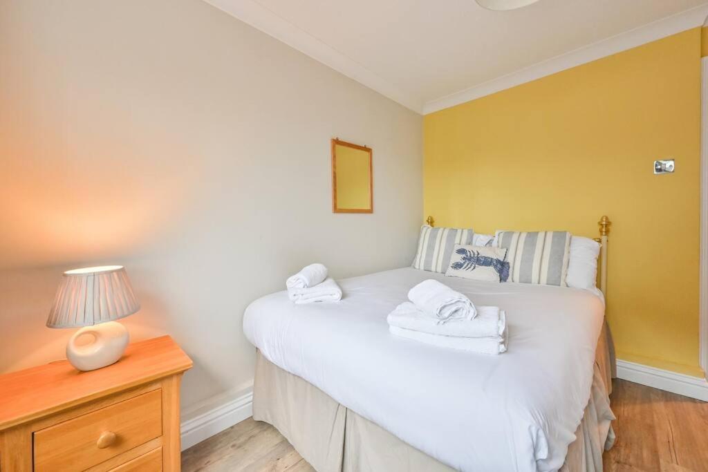 Spacious Sandbanks Apartment Near Beach And Bars With Free Parking Poole Εξωτερικό φωτογραφία